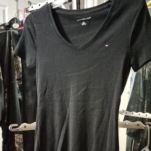 Tommy Hilfiger Women's Black Short Sleeve V-Neck Tee